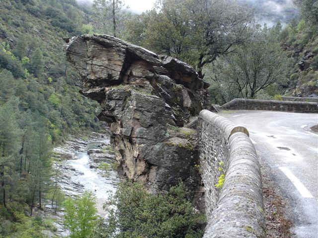 Schlucht.JPG (105108 Byte)